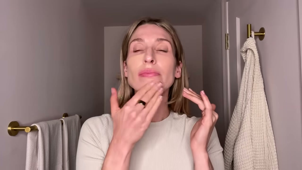 @drsamellis reviewing Ciele Tint & Protect SPF 50+ Tinted Serum Foundation at 08:47 in a YouTube Shorts video