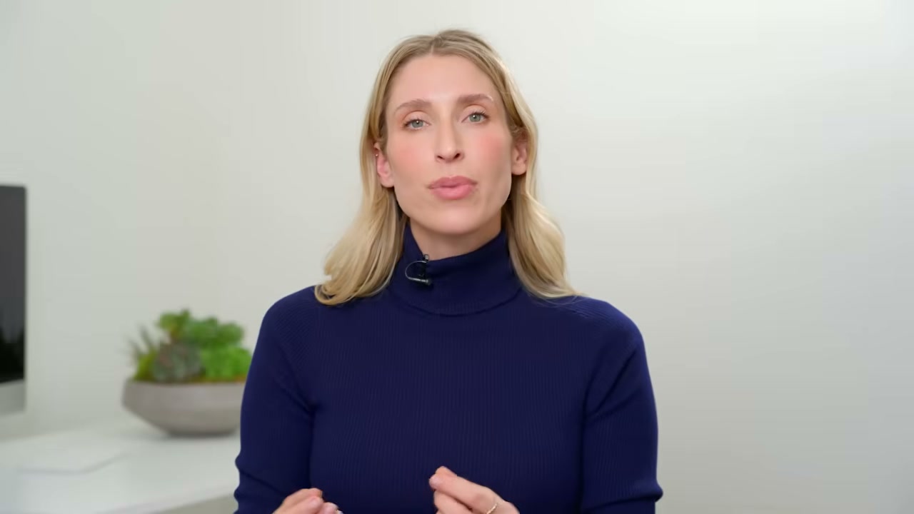 @drsamellis reviewing Cyklar Lactic Acid Body Polish at 10:58 in a YouTube Shorts video
