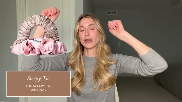 @drsamellis reviewing SLEEPY TIE The Sleepy Tie Small at 16:32 in a YouTube Shorts video