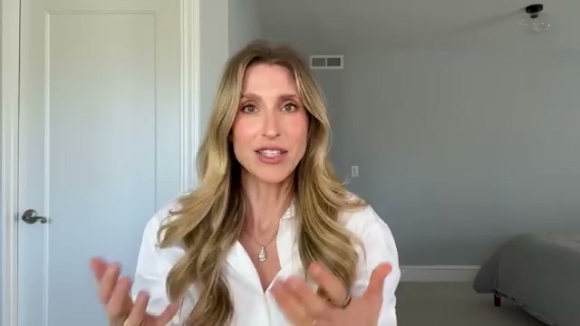 drsamellis mentioning Sunding Coconut Jelly Pudding Pore Cleanser at 04:28 in their YouTube video