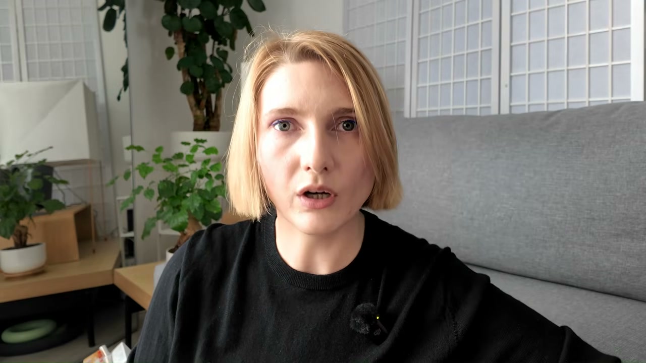 @editbyekat reviewing Geek & Gorgeous Retinal a-Game at 26:26 in a YouTube Shorts video