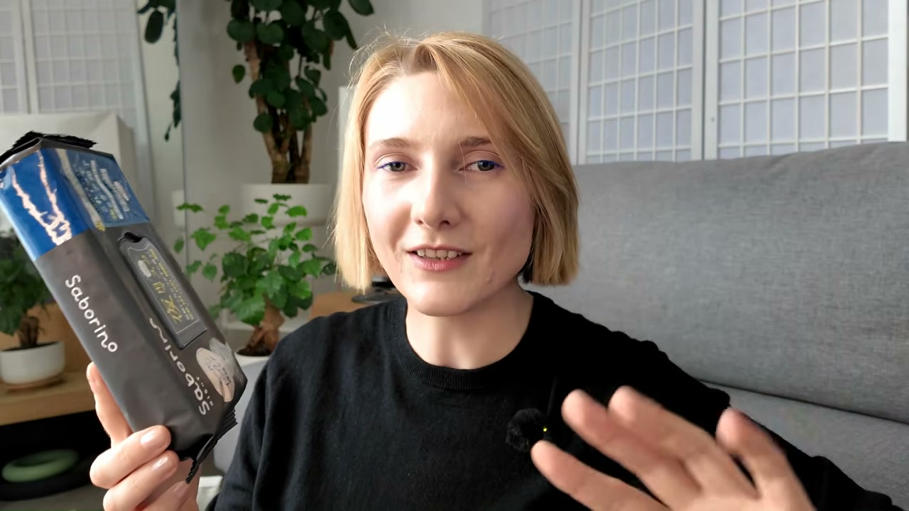 @editbyekat reviewing Saborino Unisex Night Mask Black at 07:17 in a YouTube Shorts video