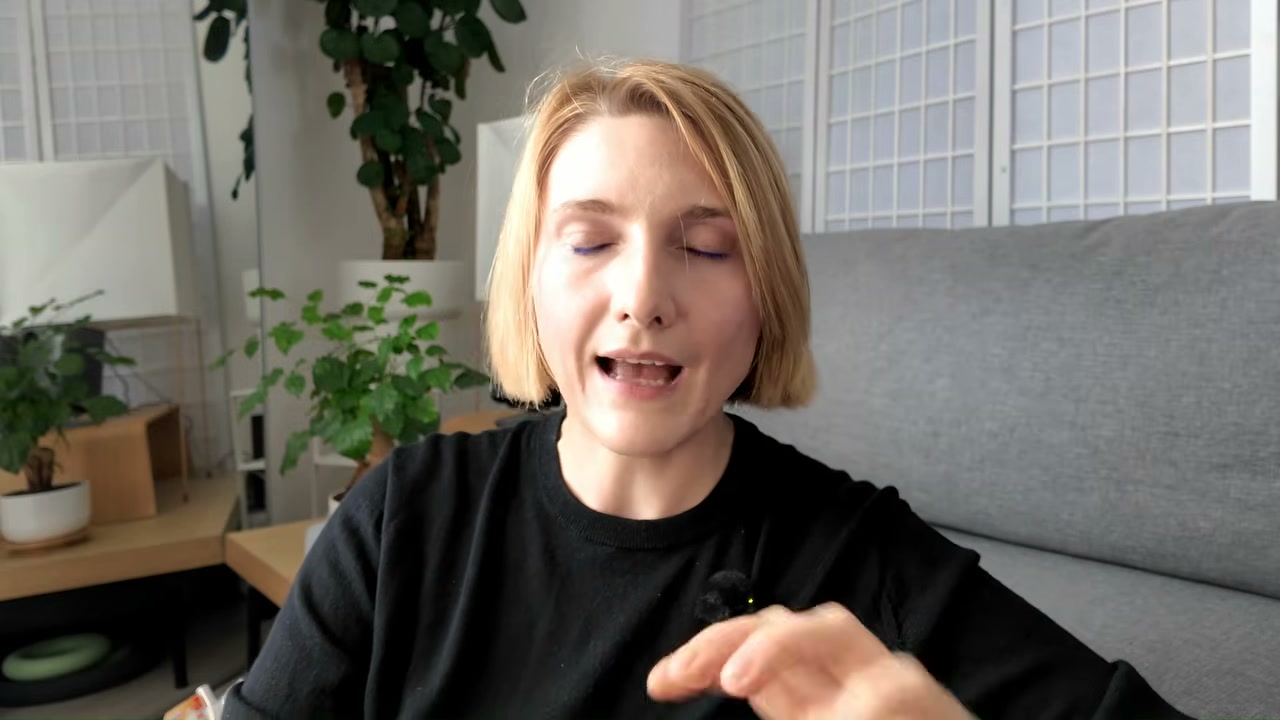 @editbyekat reviewing Theramid AZID 15% Azelaic Acid Treatment at 25:15 in a YouTube Shorts video