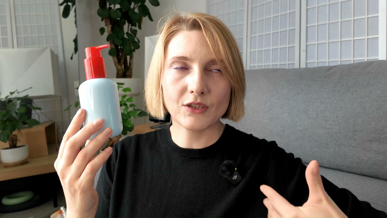 @editbyekat reviewing TOCOBO Calamine Pore Control Cleansing Oil at 01:53 in a YouTube Shorts video