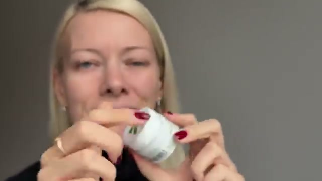 Creamy Eye Treatment with Avocado