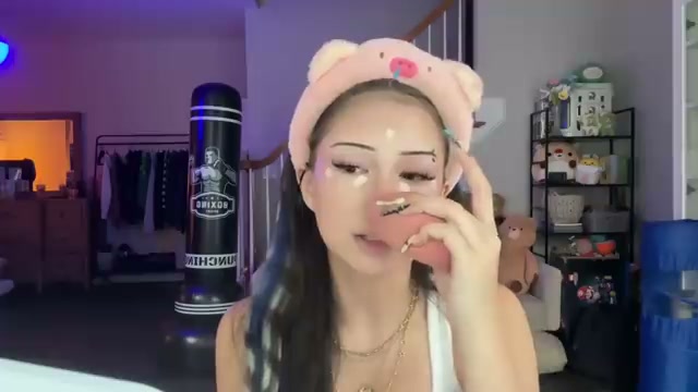 @elm0zwrldyt reviewing Dior Concealer at 11:52 in a YouTube Shorts video