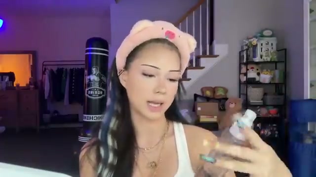 @elm0zwrldyt reviewing NYX Bear with Me Prime Set and Refresh Spray at 12:43 in a YouTube Shorts video
