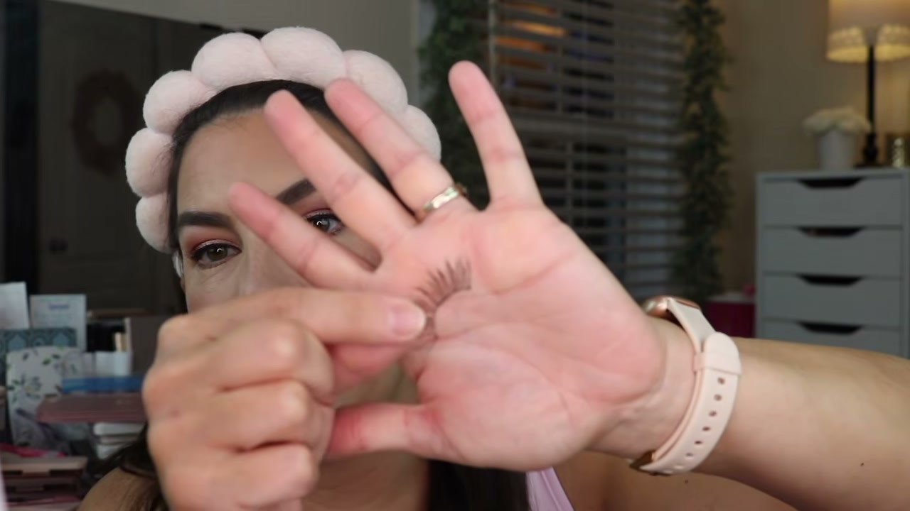 Naked Lashes 421