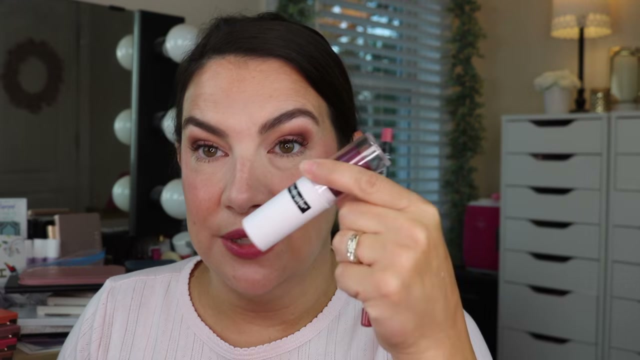 @emilynoel83 reviewing Catrice Plumping Lip Liner at 11:42 in a YouTube Shorts video