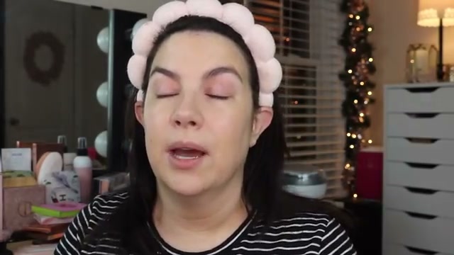 @emilynoel83 reviewing Catrice True Skin Concealer at 02:59 in a YouTube Shorts video