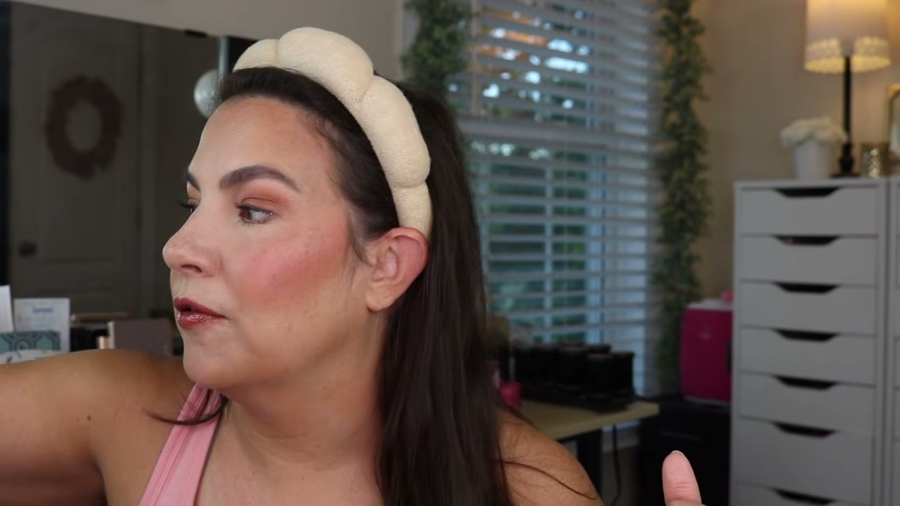@emilynoel83 reviewing e.l.f. Cosmetics Blush Brush at 01:56 in a YouTube Shorts video