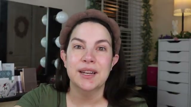 emilynoel83 mentioning e.l.f. Cosmetics Halo Glow Liquid Filter at 01:18 in their YouTube video