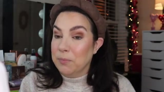 @emilynoel83 reviewing L.A. Colors Eyeshadow Quad at 18:08 in a YouTube Shorts video