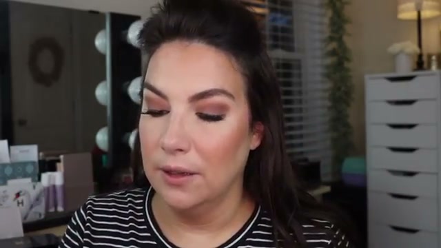 @emilynoel83 reviewing L.A. Colors Lip Liner Pencil at 13:55 in a YouTube Shorts video