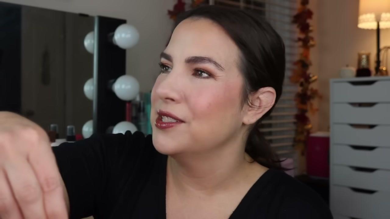 @emilynoel83 reviewing Maybelline Superstay 24 Hr. Skin Tint at 00:58 in a YouTube Shorts video
