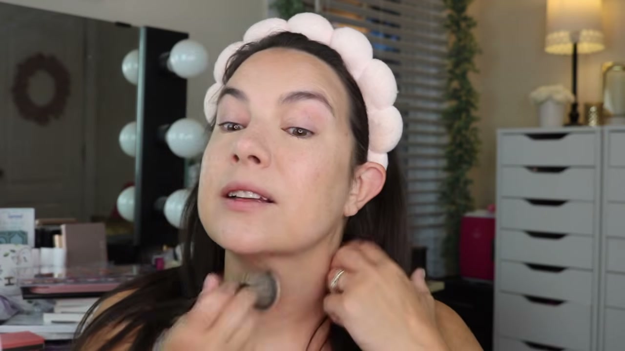 @emilynoel83 reviewing Milani Make It Last Moisture Boost Setting Spray at 08:25 in a YouTube Shorts video