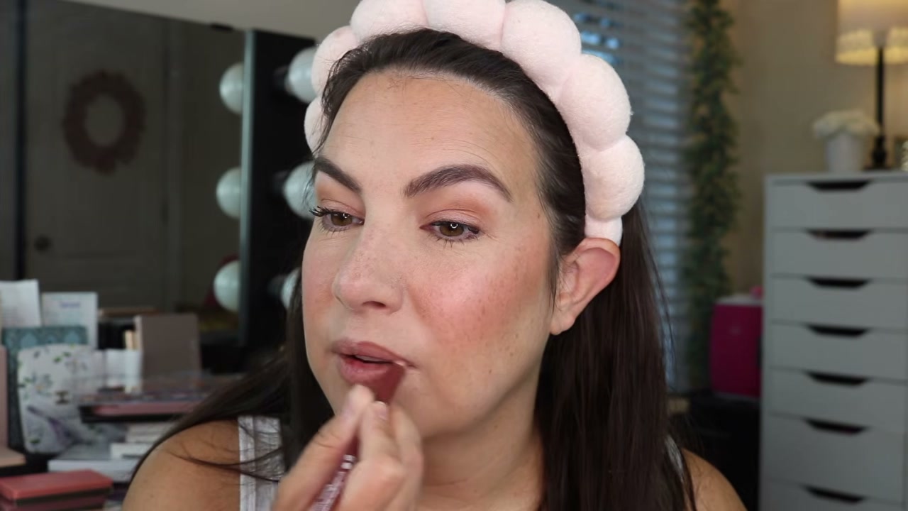 @emilynoel83 reviewing Morphe Lip Liner at 17:29 in a YouTube Shorts video