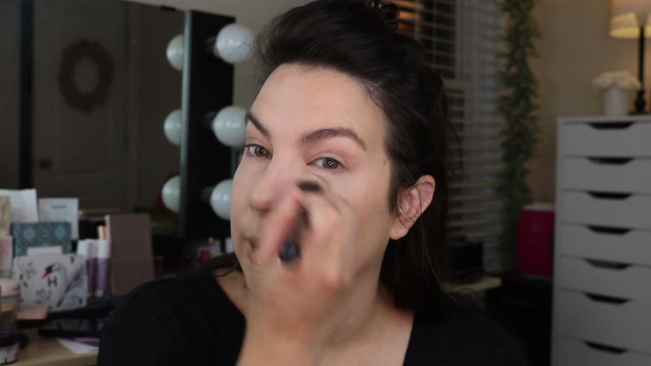 Undereye Bullet Brush