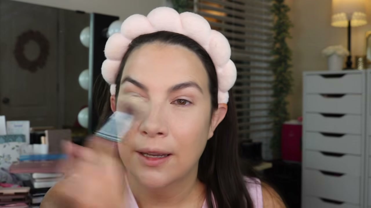 Undereye Bullet Brush