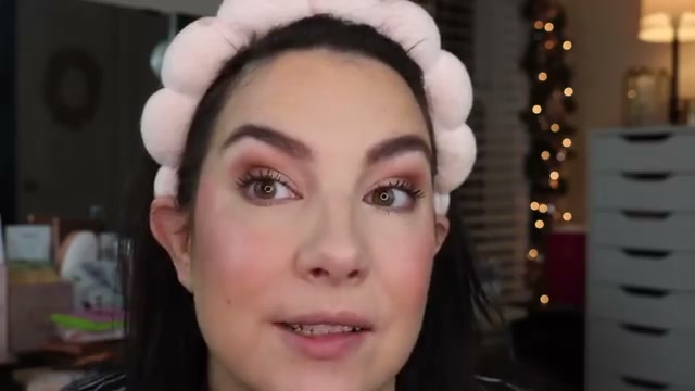 @emilynoel83 reviewing Persona Cosmetics Tubing Mascara at 11:16 in a YouTube Shorts video