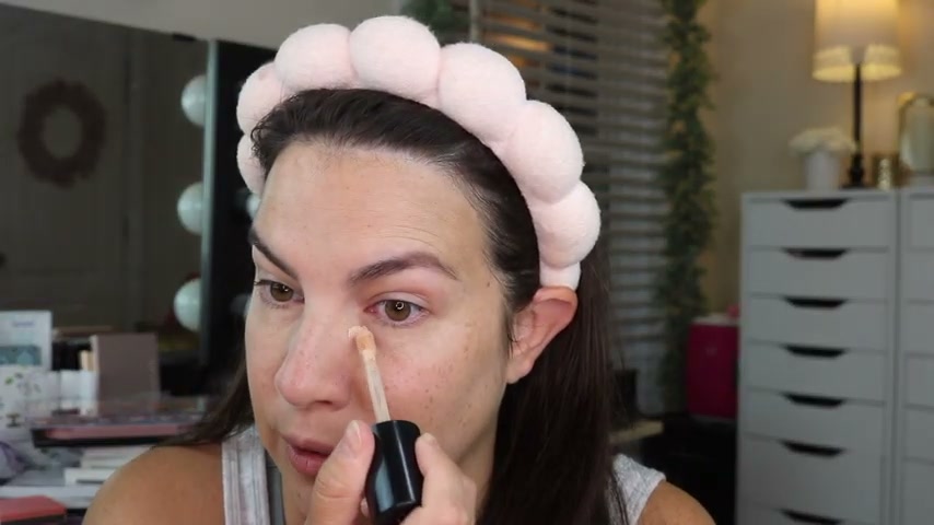 @emilynoel83 reviewing Too Faced Born This Way Sculpting Concealer at 04:42 in a YouTube Shorts video
