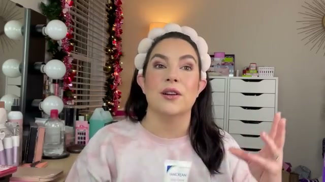 @emilynoel83 reviewing Vanicream Daily Facial Moisturizer at 05:18 in a YouTube Shorts video