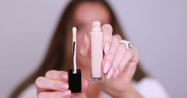 Les Beiges Healthy Glow Serum Concealer