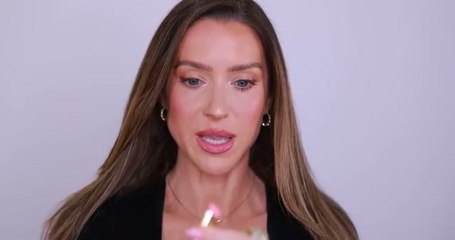 KissKiss Bee Glow