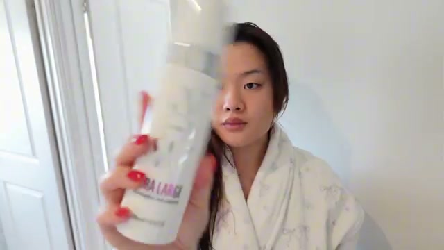 estherdaze mentioning COLOR WOW Xtra Large Bombshell Volumizer at 05:37 in their YouTube video