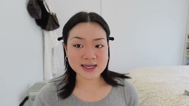 @estherdaze reviewing ILIA Limitless Lash Mascara at 04:41 in a YouTube Shorts video