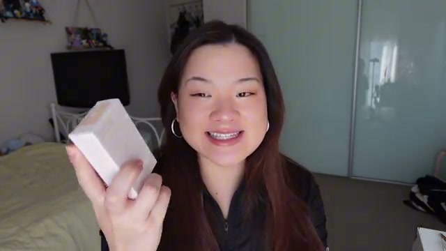 Skin Tint Blurring Elixir Foundation