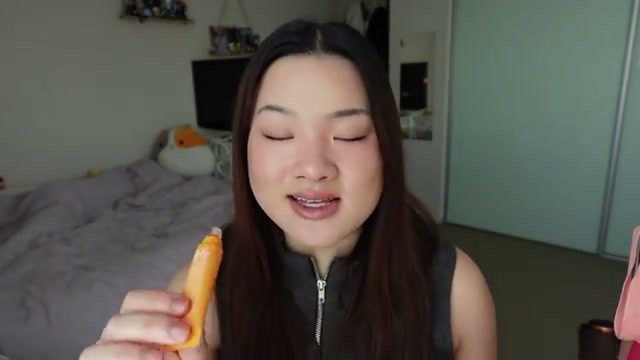 Lip Glowy Balm