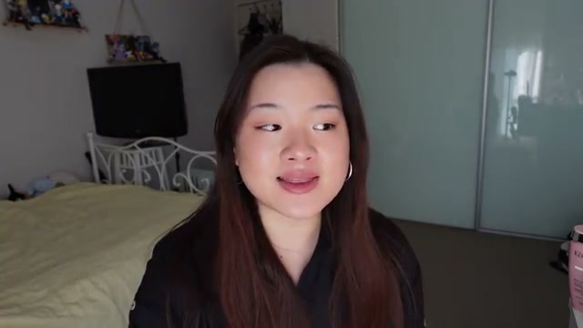 @estherdaze reviewing Marvis Whitening Mint Toothpaste at 06:30 in a YouTube Shorts video