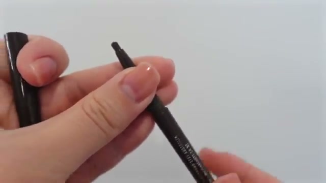 @estherdaze reviewing Mecca Max Zoom Liner at 06:42 in a YouTube Shorts video