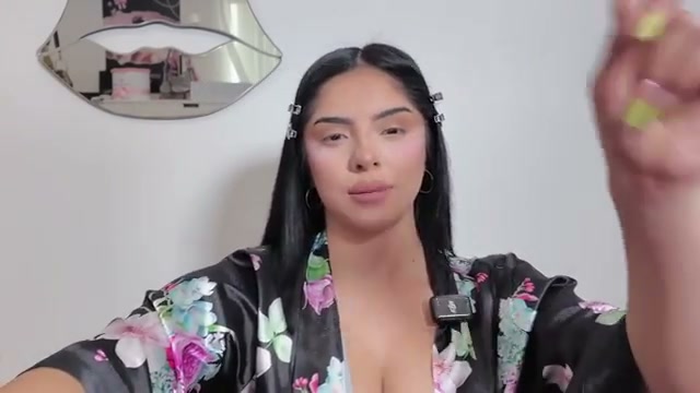 _evess mentioning L.A. Girl Shockwave Lipliner at 17:36 in their YouTube video