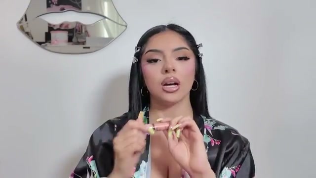 _evess mentioning NYX Butter Gloss at 20:30 in their YouTube video