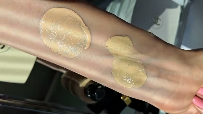 @frenchforaday reviewing CHANEL N°1 De Chanel Revitalizing Foundation at 04:59 in a YouTube Shorts video