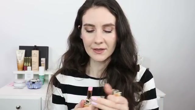 KissKiss Bee Glow