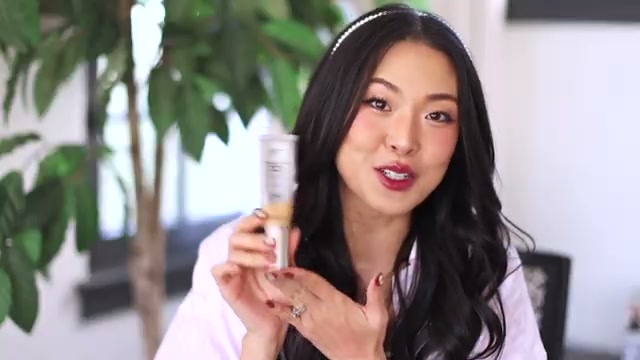 @frmheadtotoe reviewing IT Cosmetics Cc+ at 00:53 in a YouTube Shorts video