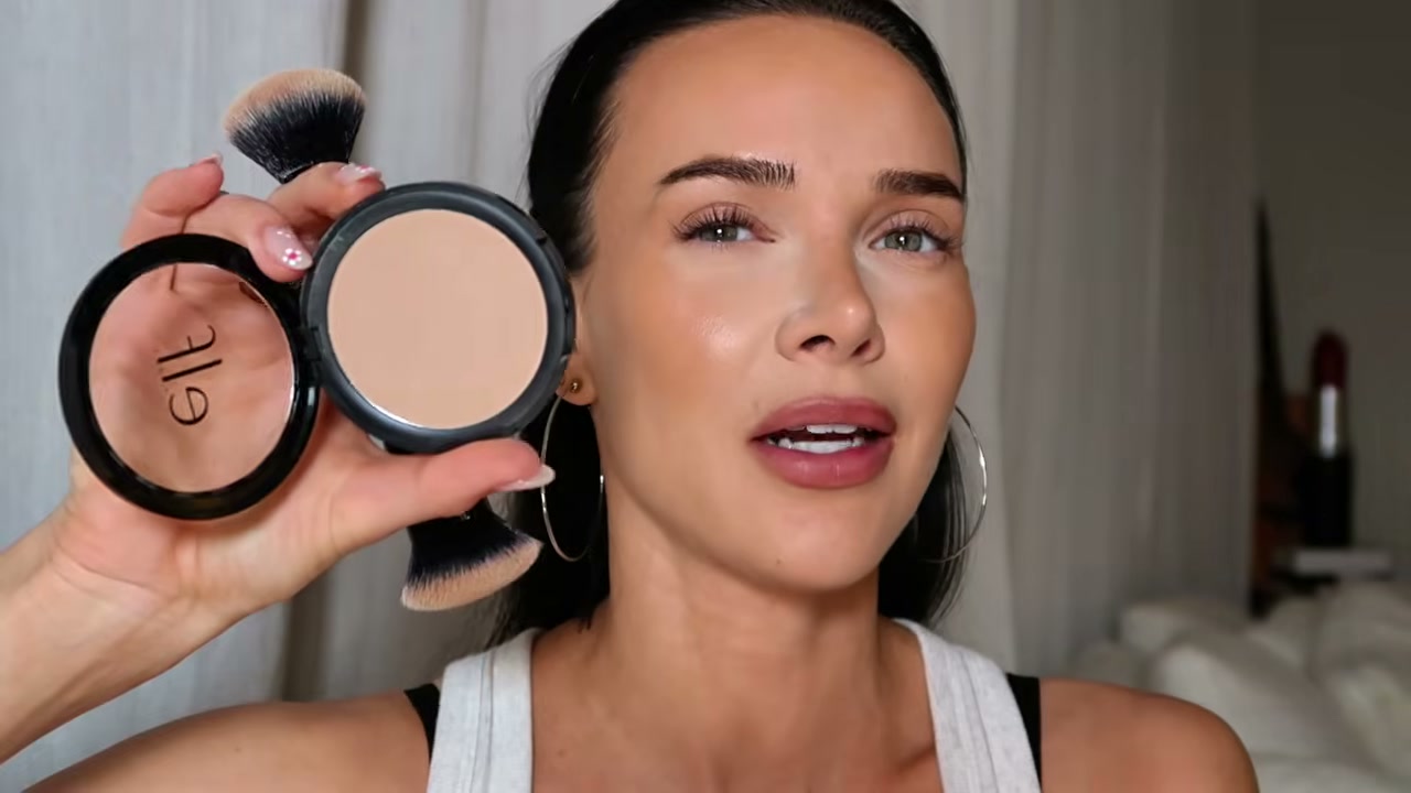 Primer-Infused Matte Bronzer