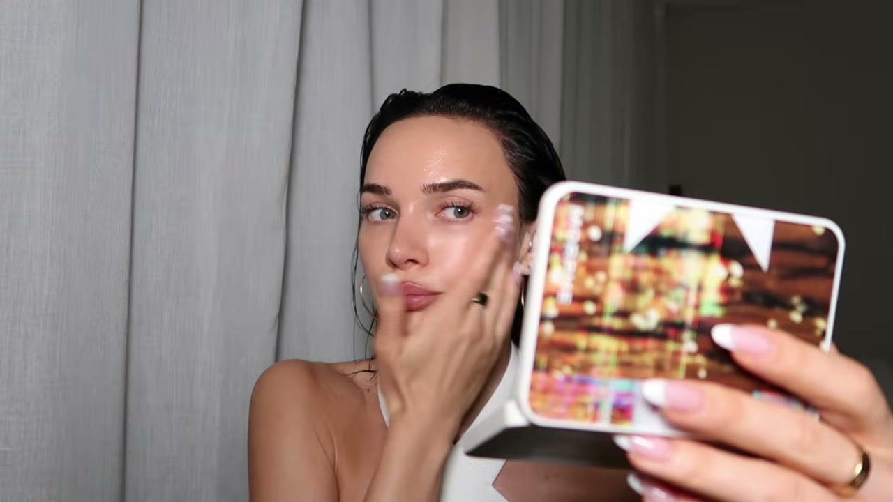 The Uniform Tinted Mineral Sunscreen Broad Spectrum SPF 45