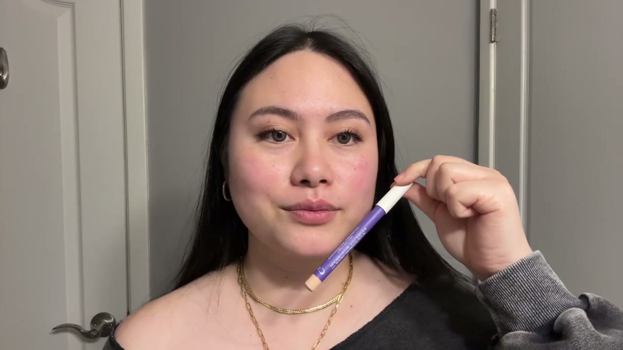 @girlythelazy reviewing Cheekbone Beauty Unify Concealer Pencil at 02:20 in a YouTube Shorts video
