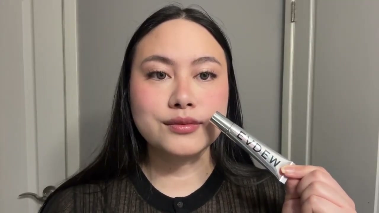 Le Chouchou Exfoliating + Softening Peptide Lip Balm
