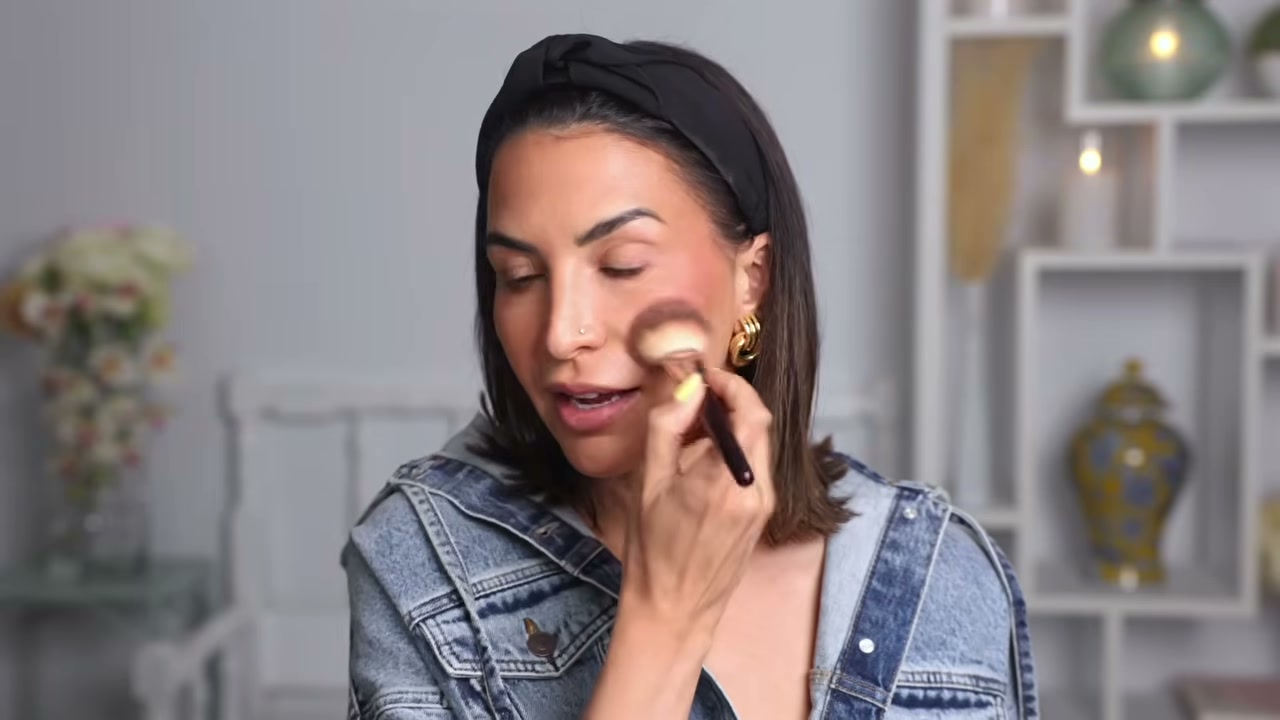 @glamgirlgabi reviewing e.l.f. Cosmetics Putty Blush at 17:31 in a YouTube Shorts video