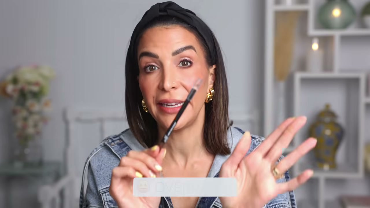 @glamgirlgabi reviewing e.l.f. Cosmetics Smoky Kohl Liner at 23:00 in a YouTube Shorts video