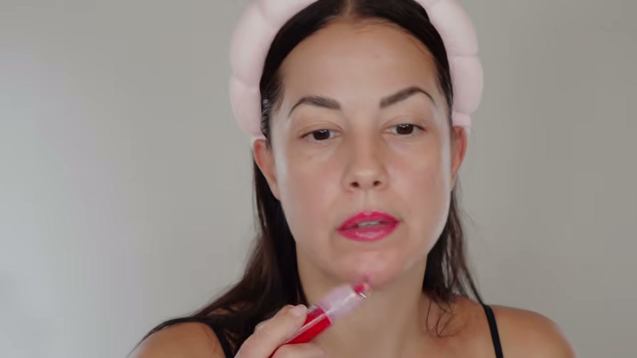@glamourbylexi reviewing Maybelline Lifter Gel Gloss at 13:40 in a YouTube Shorts video