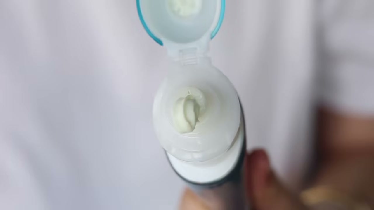@gothamista reviewing Kao Biore UV Aqua Rich Airy Hold Cream Spf50+ Pa++++ at 17:35 in a YouTube Shorts video