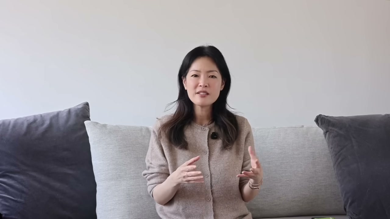 @gothamista reviewing The Ordinary Granactive Retinoid 2% Emulsion at 07:49 in a YouTube Shorts video