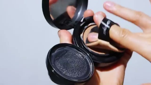 Essential Skin Nuder Cushion