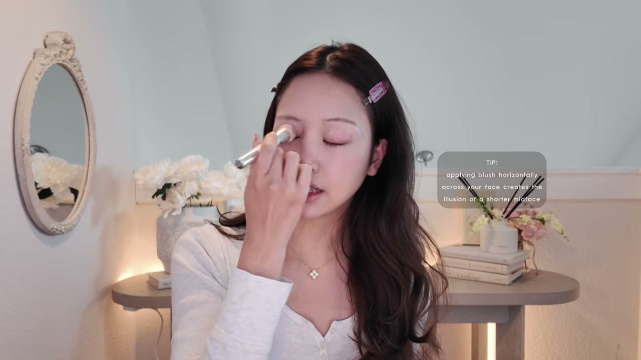Essential Lipcheek Tap